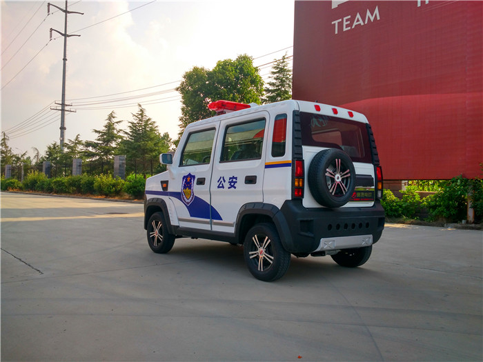 警用巡逻车